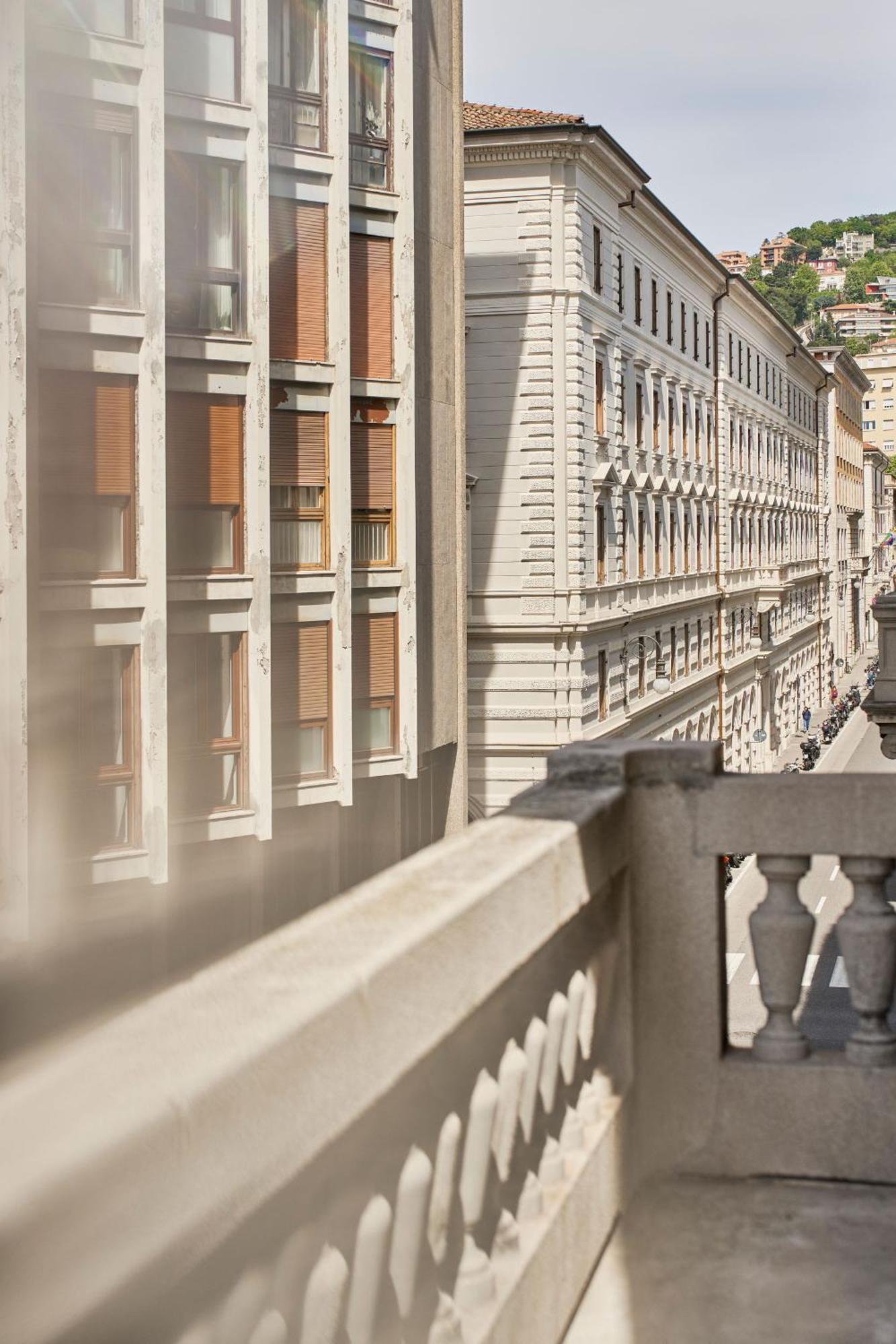 Urbanauts Beletages Sonata Leilighet Trieste Eksteriør bilde